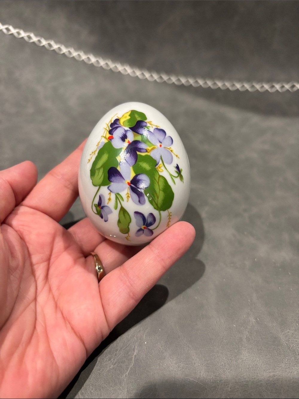 Limited Edition Danbury Mint Painted Porcelain Egg with Purple Violets